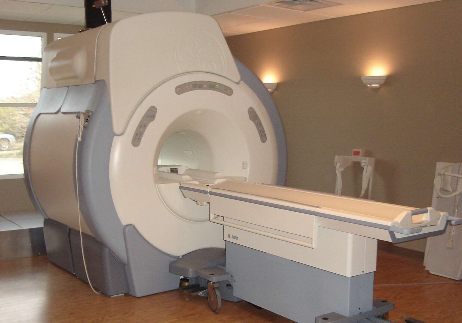Is an Open MRI as Good as a Closed MRI? Comparison